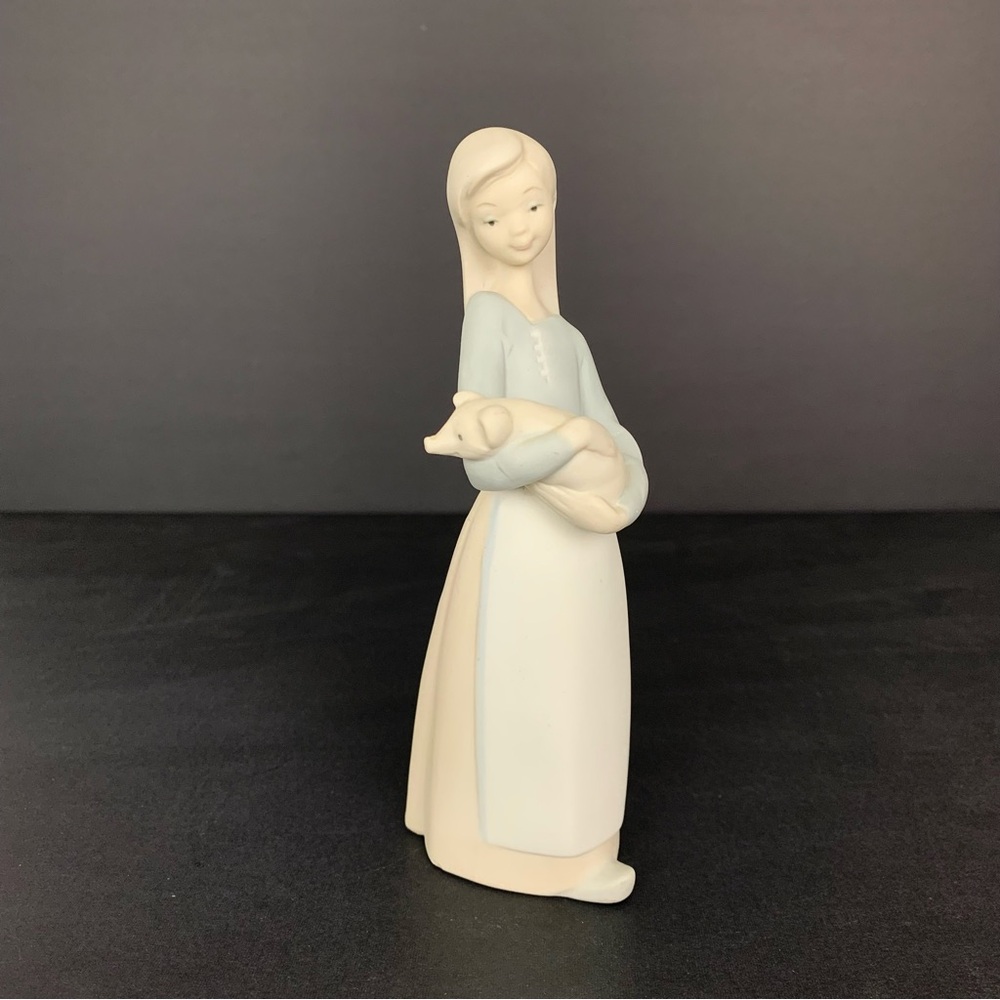 Lladro Figurine Girl With Pig Spain Vtg Matte Blue White Retired Classic Elegant